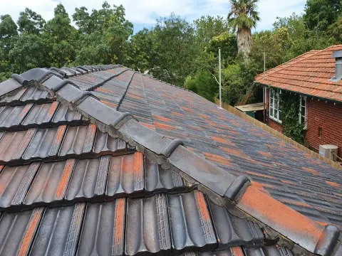 Re-bedded and pointed roof ridge