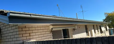 Rusty gutters replaced with new Colorbond guttering in Melbourne